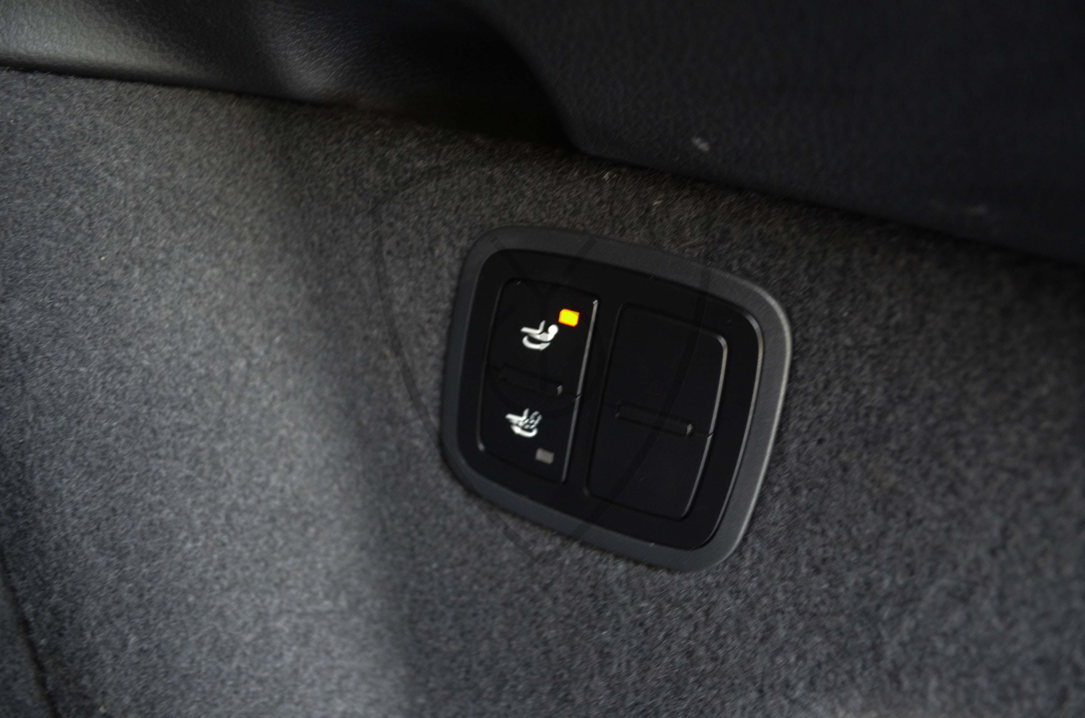 PORSCHE MACAN — image 3